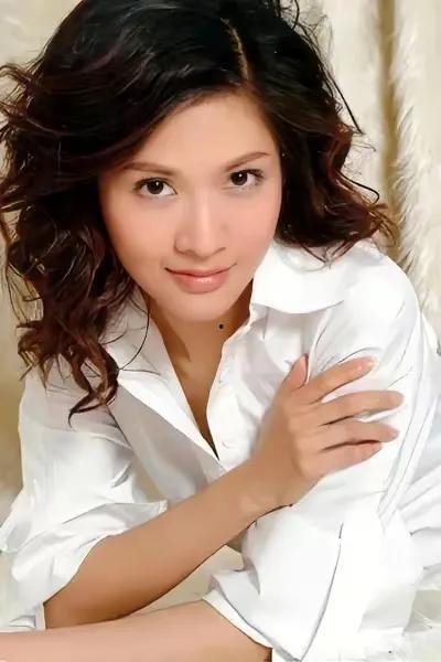 美女主播沈星在