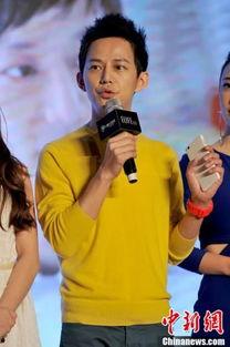 何炅娱乐头条,揭秘明星幕后趣事，笑料不断！